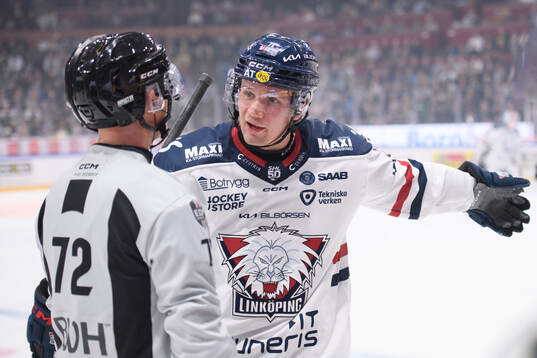 Linköpings Eskild Bakke Olsen reagerar