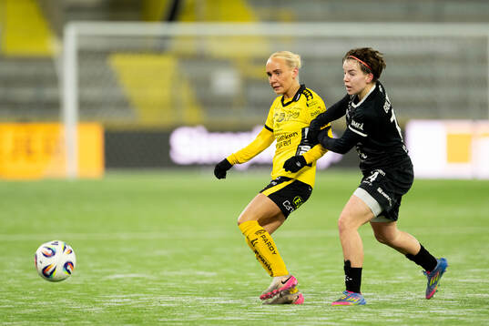 Elfsborgs Tea Skoglund och Umeås Isabelle Goldmann