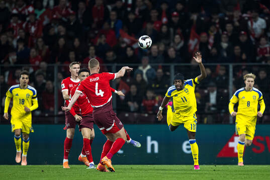 Yasin Ayari , Anthony Elanga, and Daniel Svensson of Sweden