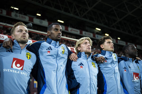 Assistant coach Sebastian Larsson, Alexander Isak, Emil