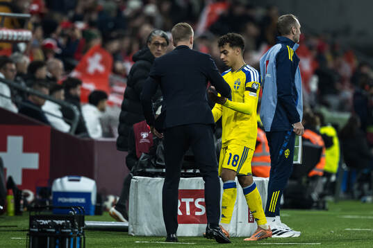Head coach Graham Potter and Yasin Ayari of Sweden