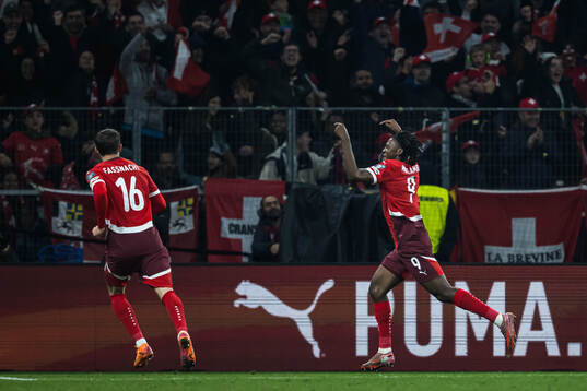 Johan Manzambi of Switzerland celebrates the 4-1 goal