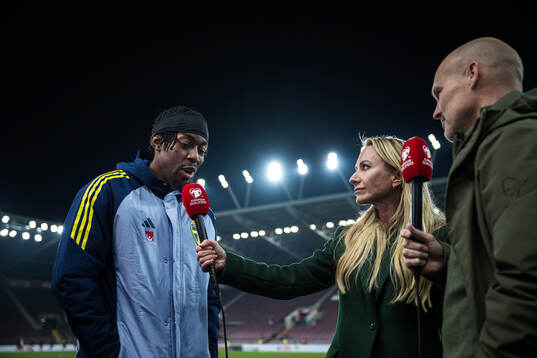 Anthony Elanga of Sweden with Frida Nordstand and Fredrik