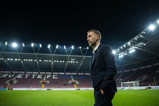 Head coach Graham Potter of Sweden