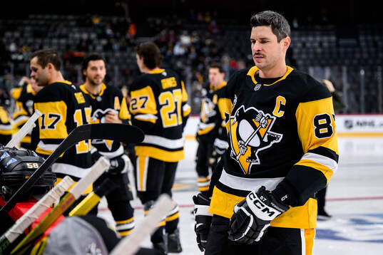 Sidney Crosby at a practice session with Pittsburgh Penguins
