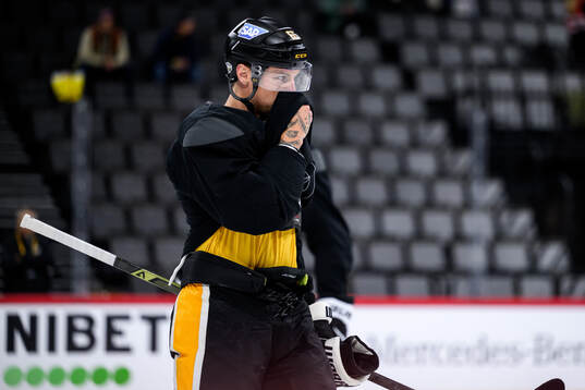 Erik Karlsson at a practice session with Pittsburgh Penguins