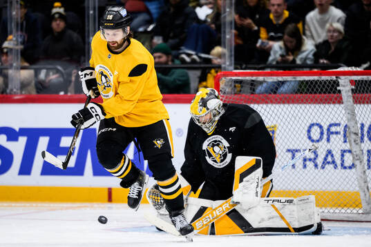 Tommy Novak at a practice session with Pittsburgh Penguins