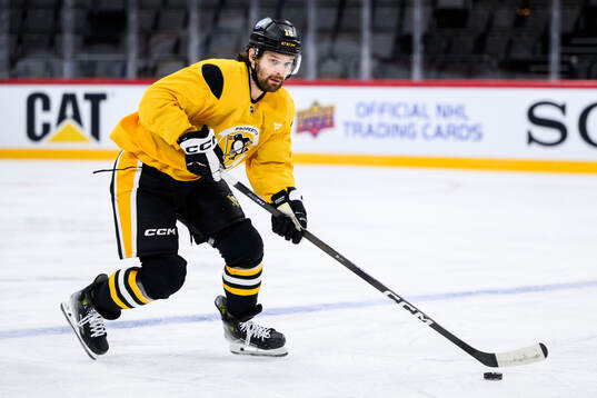 Tommy Novak at a practice session with Pittsburgh Penguins