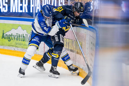 Leksands Matt Caito och HV71s Mattias Tedenby