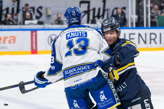 Leksands Jon Knuts och HV71s Justin Glenn Kloos
