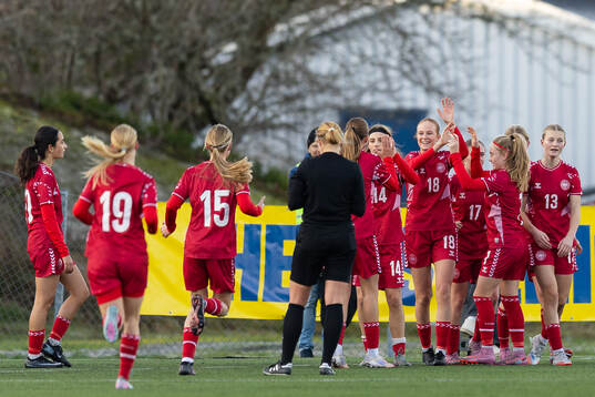 Danmarks Wilma Brandenborg Boeck jublar