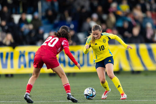 Danmarks Clara Le och Sveriges Isabelle Fagerlund
