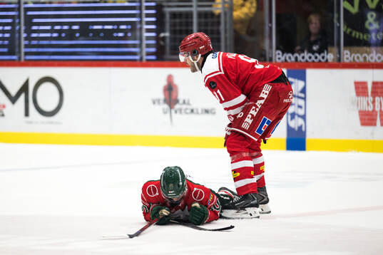 Frölundas Jacob Peterson och Timrås Magnus Pääjärvi