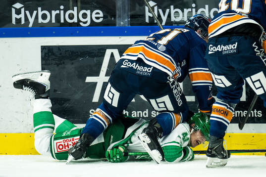 Rögles Simon Zether och Växjös Brian Cooper
