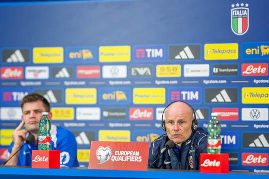 Press officer Morten Morisbak Skjønsberg and head coach
