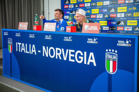 Press officer Morten Morisbak Skjønsberg and Erling Braut