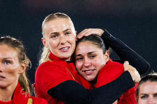Selma Panengstuen and Brenna Lovera of Brann