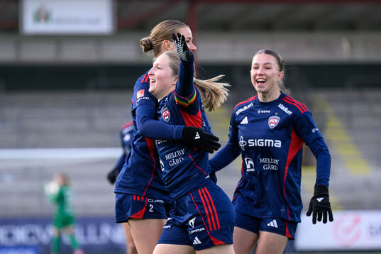 Rosengårds Hanna Andersson jublar