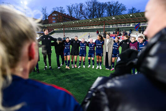 Rosengårds spelare jublar