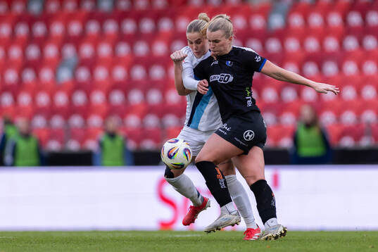 Djurgårdens Nanne Ruuskanen och Växjö DFFs Lovisa