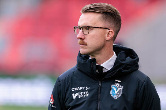 Växjö DFFs huvudtränare Olof Unogård