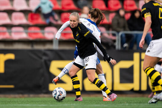 AIKs Matilda Plan och IFK Norrköpings Svea Rehnberg