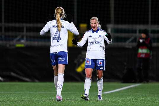 IFK Norrköpings Julia Karlernäs jublar