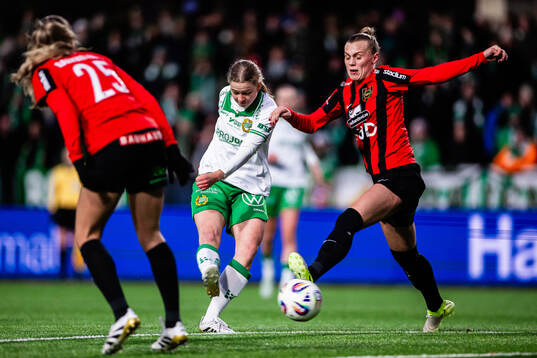 Hammarbys Hannah Sjödahl och Brommapojkarnas Amanda Wulff
