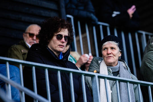 Pia Sundhage på läktaren