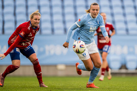 Vittsjös Sandra Lynn och Malmö FFs Sara Kanutte Sørensen