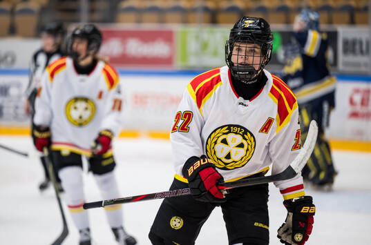 Brynäs Hanna Thuvik jublar