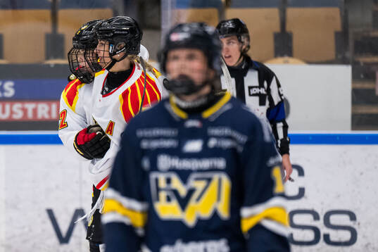Brynäs Jenniina Nylund jublar
