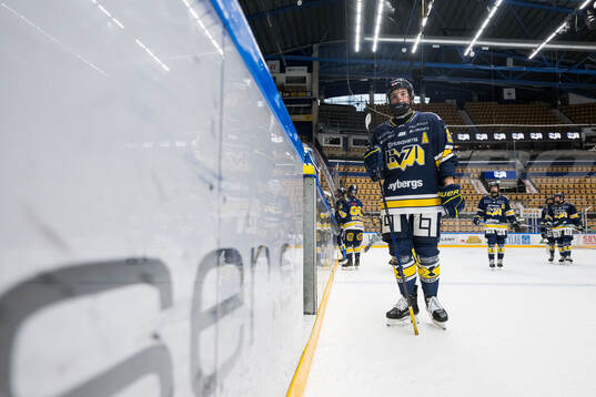 HV71s Teghan Inglis deppar