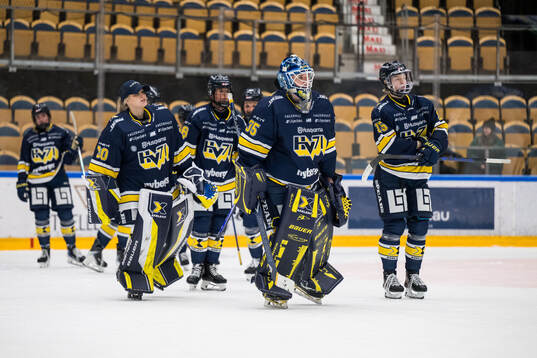 HV71s målvakt Stephanie Neatby och Sunna Bjorgvinsdottir