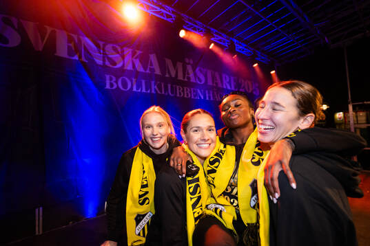 Johanna Fossdalsa, Mary Caroline Wickenheiser, Monica Jusu