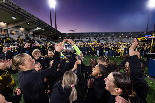 Bläddra bland fler bilder av Fotboll, Damallsvenskan, Häcken - Piteå