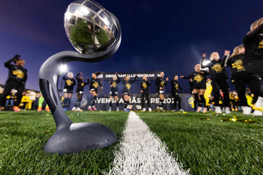 Häcken jublar med Kronprinsessan Victorias pokal