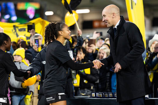 Häckens Felicia Schröder och Svenska fotbollsförbundets