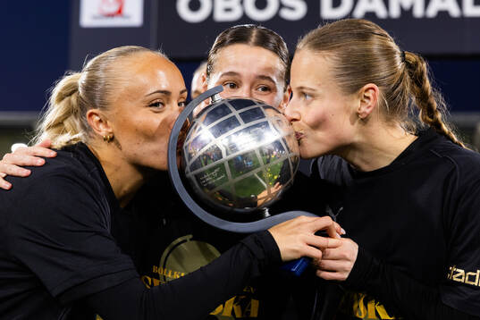 Häckens Alva Selerud, Tabby Tindell och Anna Anvegård med