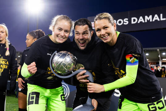 Häckens målvakt Fanney Birkisdottir, målvaktstränare