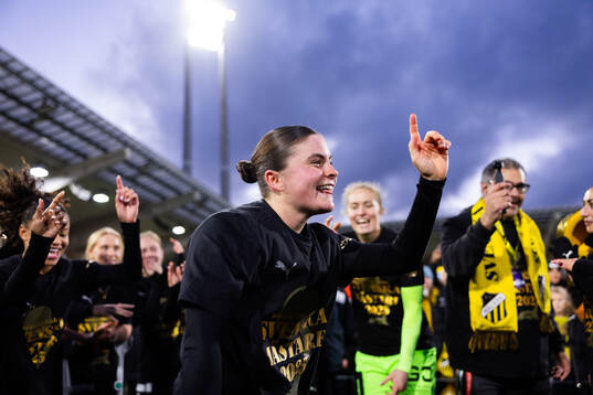 Häckens Hanna Wijk jublar