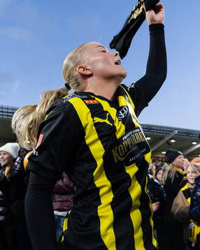 Häckens Matilda Nildén jublar