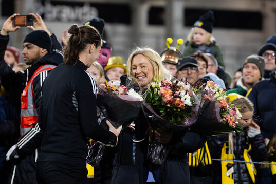 Domare Lovisa Johansson och EFDs generalsekreterare Jenny