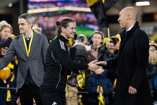 Domare Lovisa Johansson och Svenska fotbollsförbundets