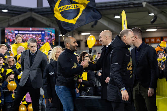 Häckens tränare Mak Lind och Svenska fotbollsförbundets