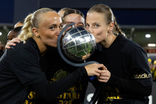 Häckens Alva Selerud, Tabby Tindell och Anna Anvegård