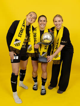 Häckens Paulina Nyström, Mary Caroline Wickenheiser och
