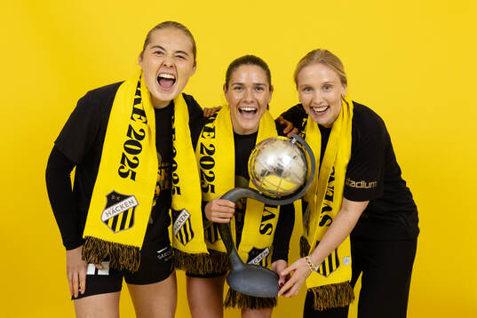 Häckens Paulina Nyström, Mary Caroline Wickenheiser och
