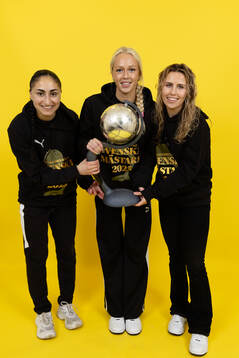 Häckens  Nesrin Akgun, Lisa Löwing och Nathalie Staaf