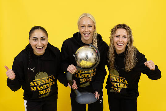 Häckens  Nesrin Akgun, Lisa Löwing och Nathalie Staaf
